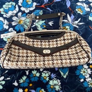 NWT brown houndstooth clutch